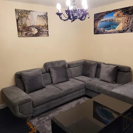 Villa Cozy London Retreat Extérieur photo